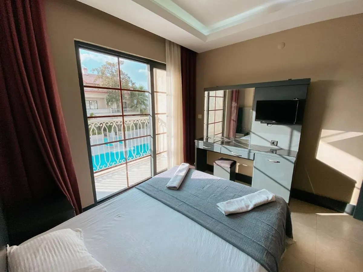 Oeluedeniz 1+1 Modern Summerhouse With Swimming Pool Fethiye